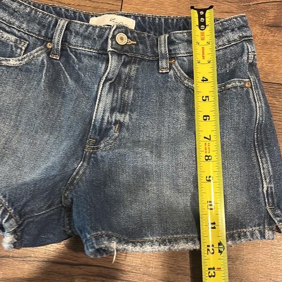 Kancan shorts size medium light wash - Picture 3 of 7
